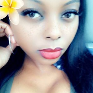 Meet your Posher, Candyce